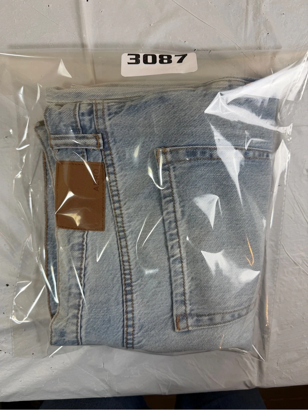 Aeropostale Light Wash‎ Distressed Boyfriend Jeans